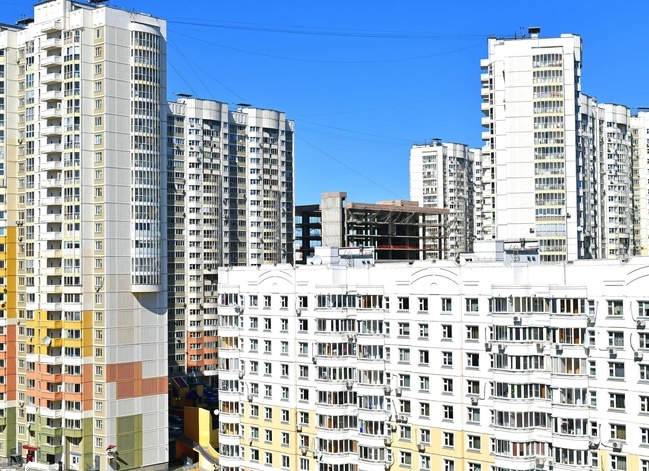 Как быстро можно накопить на квартиру в Москве, работая в такси бизнес-класса?